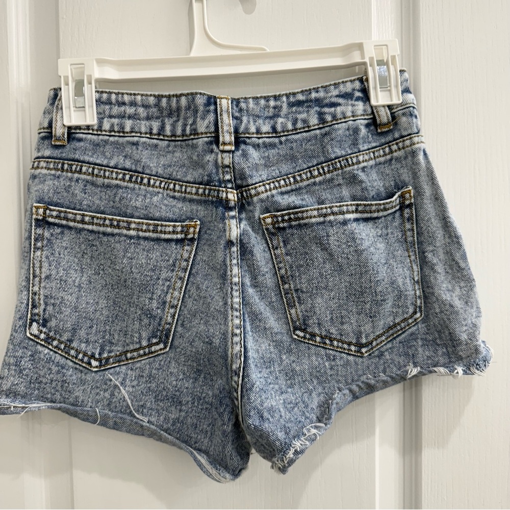 Bullhead High Rise Mom Short Denim Blue Women's Size 3 - Picture 2 of 4